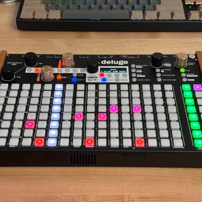 Synthstrom Deluge - OLED display - with case image 3