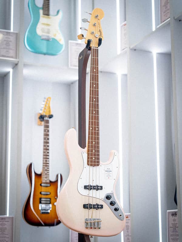 Fender Japan 2025 Collection Traditional 60 Jazz Bass Rw Stardust Pink image 1