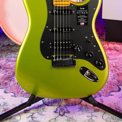 Fender American Ultra II Stratocaster HSS with Maple Fretboard 2024 - Solar Flare image 2