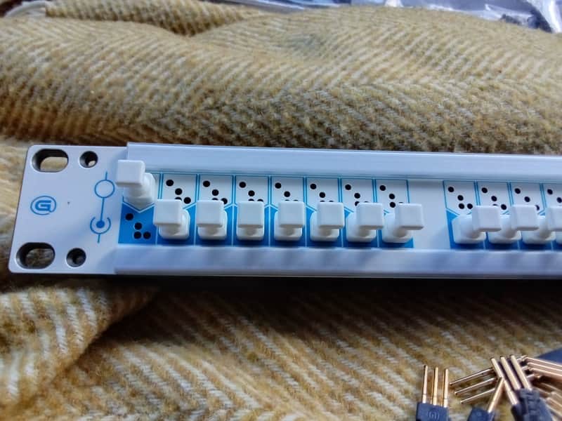 Ghielmetti Patchbay ASF 1x32 AV 3/1 SA G Blueline image 1