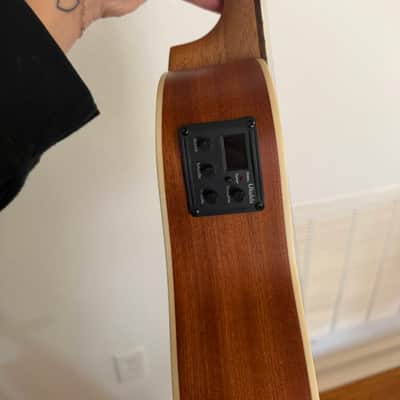 Kala KA-KTGE-C Hawaiian Koa Series Acoustic/Electric Tenor Cutaway Ukulele with EQ 2010s - Gloss Natural image 4