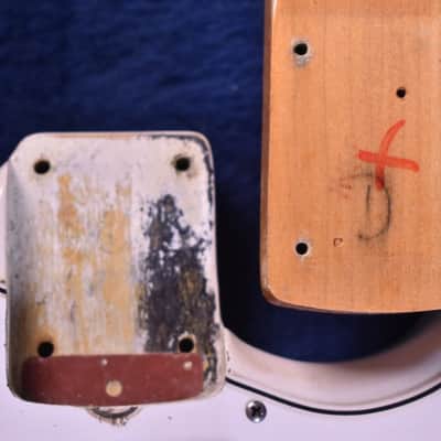 Fender stratocaster 1966 olympic white old refin image 3