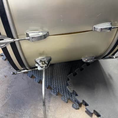 Ludwig Virgin 3 ply 70’s Silver Silk Bass Drum image 7