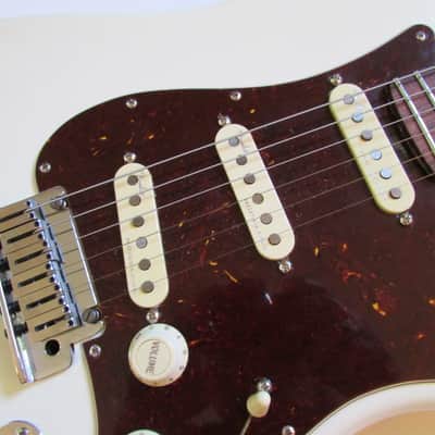 2022 Fender American Ultra Stratocaster Arctic Pearl Metallic w/OHSC & Tags NM/M image 8