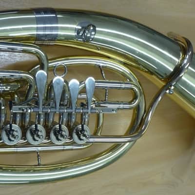 Bombardino en Sib Miraphone Premium 54L Lacado. En perfecto estadoado image 1