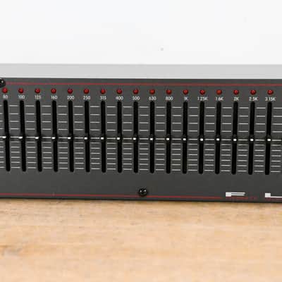 Peavey QF 131 31-Band Graphic Equalizer CG01451 image 3