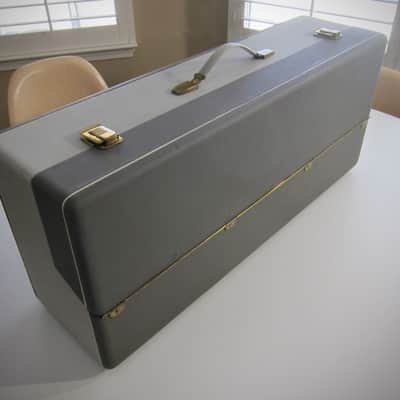 ORCOA by Farfisa Air Organ Model 311 Concert Traveler 24 Chords Made in Italy Circa-1960s-Two Tone Grey image 24