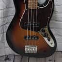 Fender Vintera '60s Jazz Bass, Pau Ferro Fingerboard, 3 Tone Sunburst - DEMO