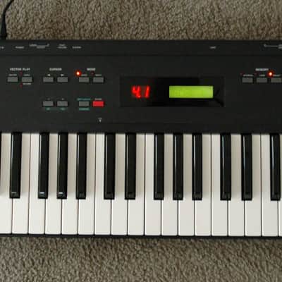 Yamaha SY35 Synthesizer image 1