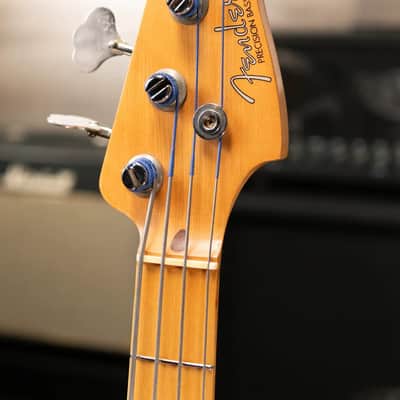 Fender Vintage 1958 Precision Bass - 3 Tone Sunburst with Original Hardshell Case - Used image 6
