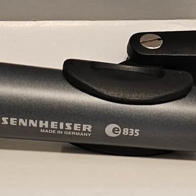 Sennheiser E835 with Clip Case Box image 2