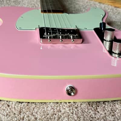Squier FSR Classic Vibe 60's Custom Esquire 2025 Model in Shell Pink image 5