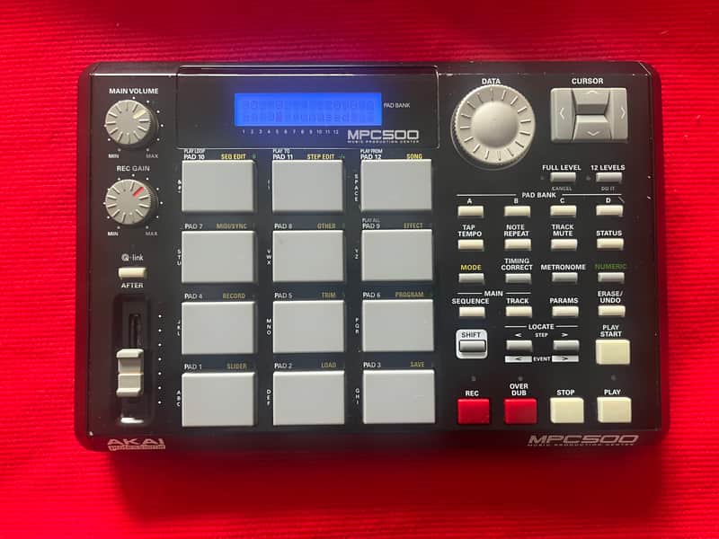 Akai MPC500 Music Production Center | Reverb Canada