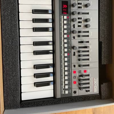 MINT Roland JX-08 with K-25m Keyboard 2021 - Present - Black image 2