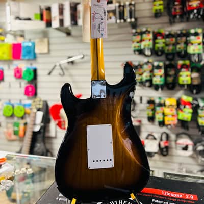 Fender 70th Anniversary American Vintage II '54 Stratocaster 2024 - Present - 2-Color Sunburst image 8