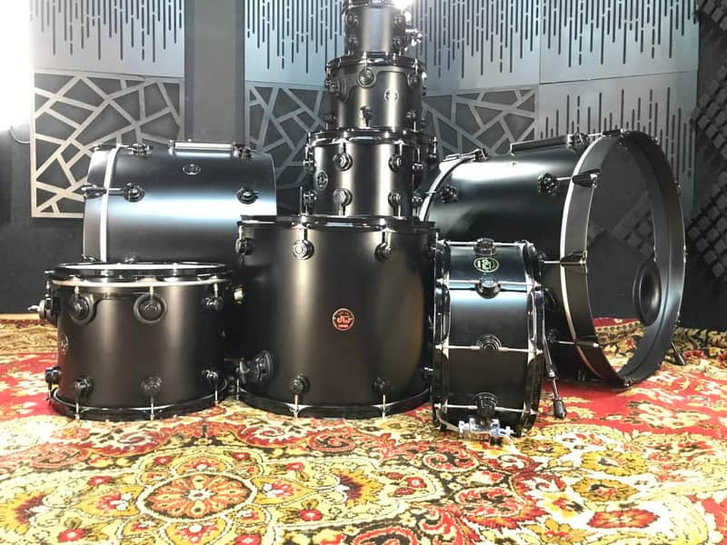 DW Collector's Series   drum set  double bass 24 matte black image 1