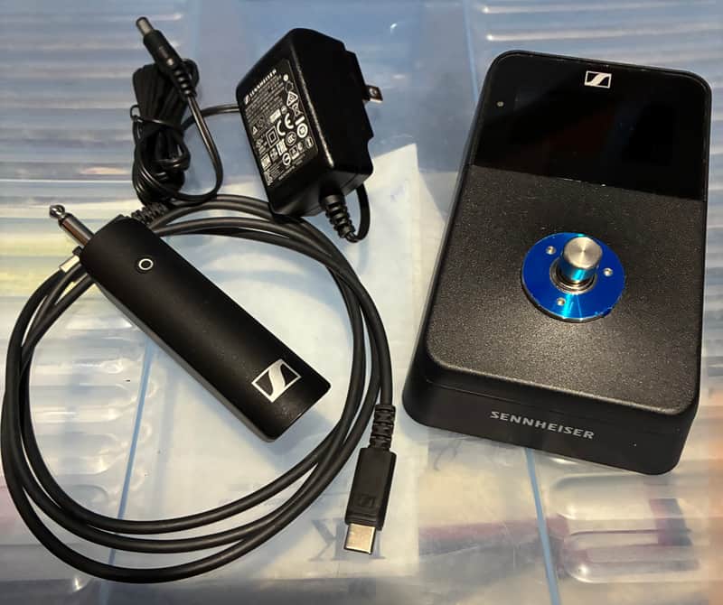 Shure XSW-D Pedalboard Guitar Wireless System image 1