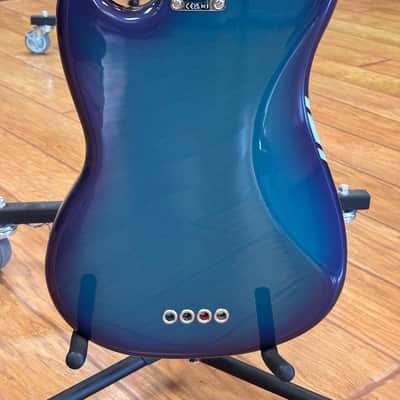 Fender Vintera II '70s Competition Mustang Bass with Rosewood Fretboard 2023 - Present - Competition Burgundy image 2