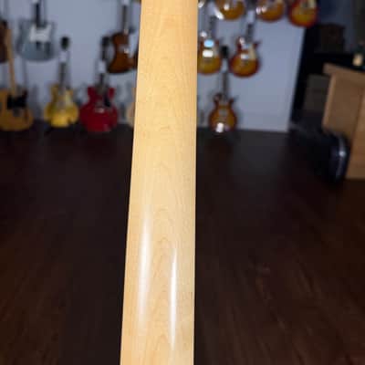 Fender American Professional Precision Bass 2018 - 3 Tone Sunburst - OHSC image 9