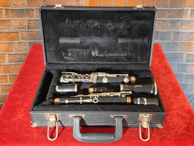 Leblanc Vito Reso-Tone Bb Clarinet w/ Carrying Case - JUST SERVICED!! image 1
