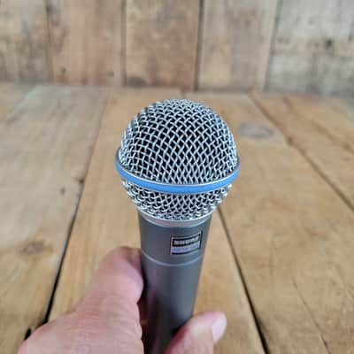 Shure Beta 58A Microphone in bag, excellent image 3