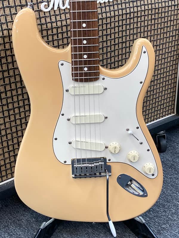 Fender Strat Plus with Rosewood Fretboard 1989 - Vintage White