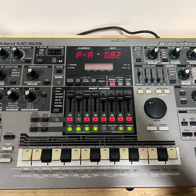 Roland MC-505 Groovebox 1999 | Screen and Potentiometer issues | image 2