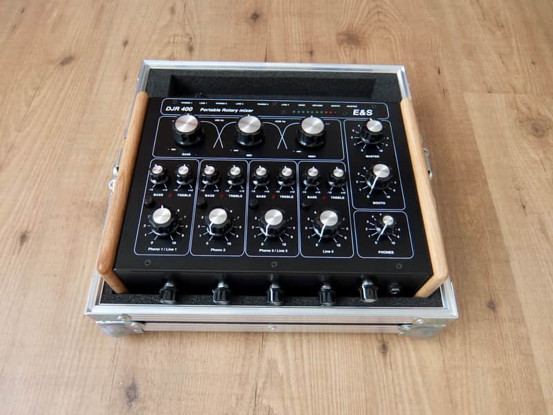 Pioneer DJM-400 mixer, a 2-channel professional DJ mixer