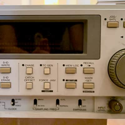 Fostex D-25 Master DAT Recorder w/Timecode image 5