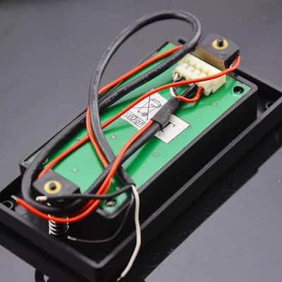 Epiphone Black Closed Guitar Active Humbucker Pickups image 2