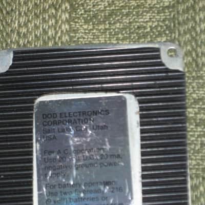 used vintage DOD Performer Series BOTTOM PLATE ( screw holes are on 4 corner areas) NO: pedal/other parts - early 1980s - Metal Plate has Silver & Gray Finish / Stiff Black Rubber Padding (padding has ridges) has Label, underside sanded & repainted gray image 4