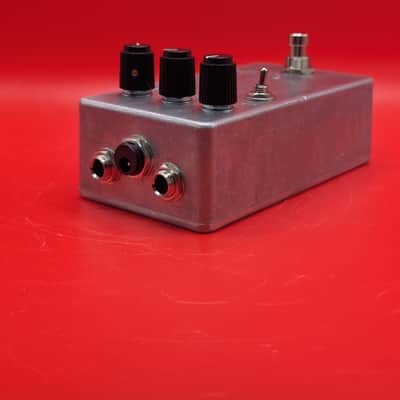 Discordance Electric Bigger Muff image 3