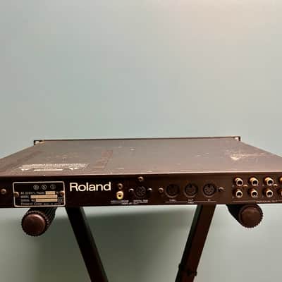 Roland S-330 Digital Sampler image 2