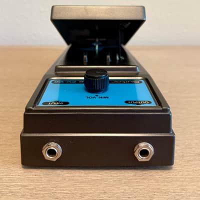 Boss FV-100 Volume Pedal – Vintage Passive Guitar/BaVolume Controller (Excellent Condition) image 3