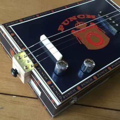 Cigar box  guitar 4 cordes StLouis Punch micro 4 plots image 3