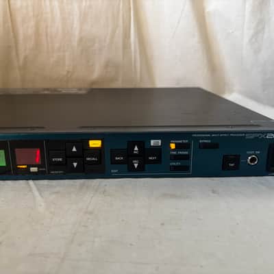Yamaha SPX2000 24-Bit/96kHz Digital Multi-Effect Processor with REV-X Reverb image 4