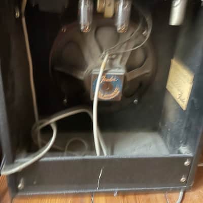 Fender Musicmaster Bass 2-Channel 12-Watt 1x12" Bass Combo 1970 - 1980 - Silverface image 2