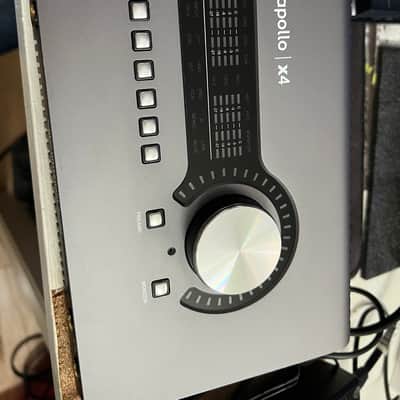 Universal Audio Apollo x4 QUAD Thunderbolt 3 Audio Interface 2019 - Present - Gray image 7