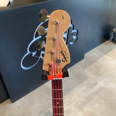 Squier Affinity Jazz Bass 2004 - 2018 - Black image 2