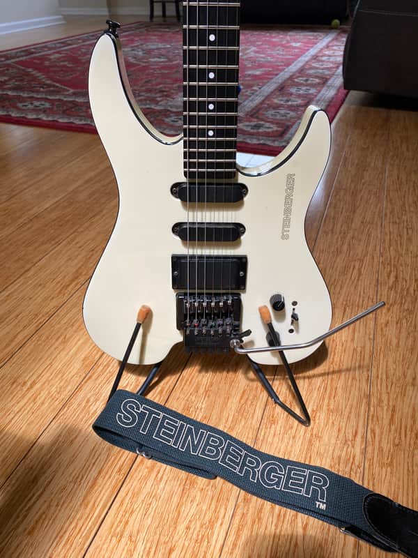 Steinberger GM4T 80s - TransTrem image 1