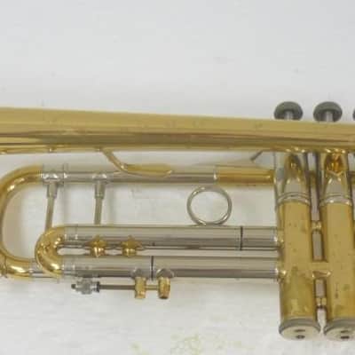 Trompeta Bach Stradivarius 37 Corporation en muy buen estado image 3