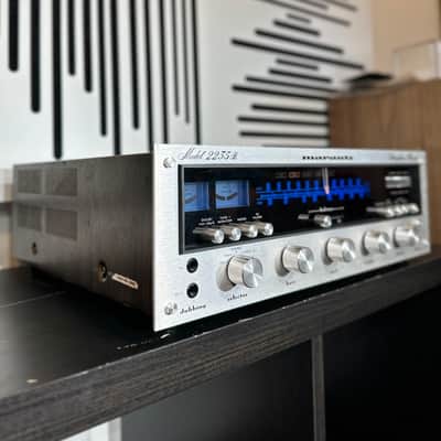 Marantz Model 2235B 35-Watt Stereo Solid-State Receiver 1972 - 1974 - Silver with Wood Case image 1