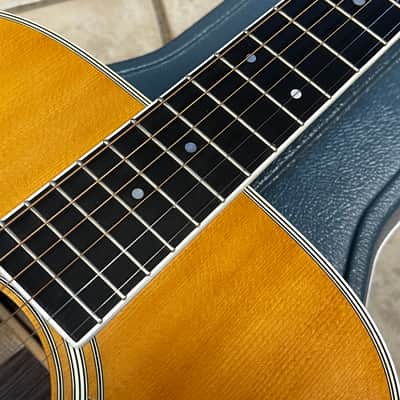 1975 CF Martin D-35 Acoustic Guitar with case image 4