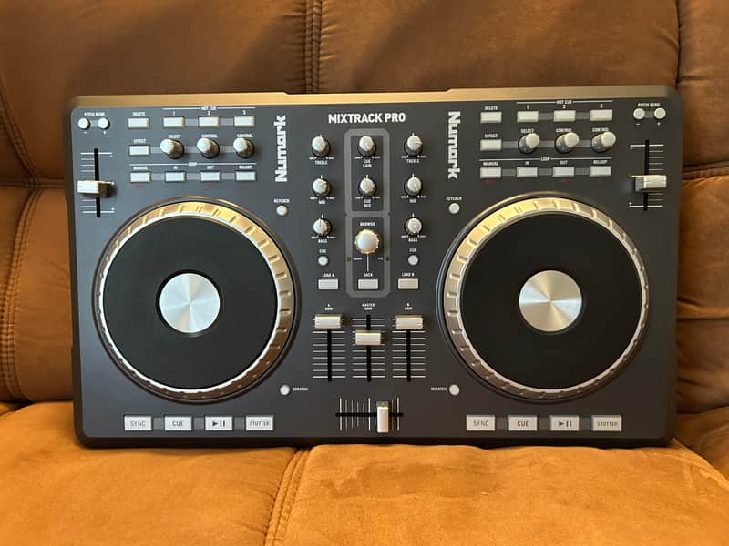 Numark Mixtrack Pro