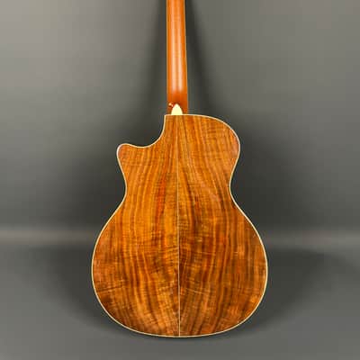 Taylor W14C 1999 Western Red Cedar / Figured Claro Walnut w/ OHSC & Fishman Pickup image 2