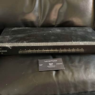 Distribution Technology 15 Port Stereo Audio Composite Video A/V Switcher Rack Mounted image 1