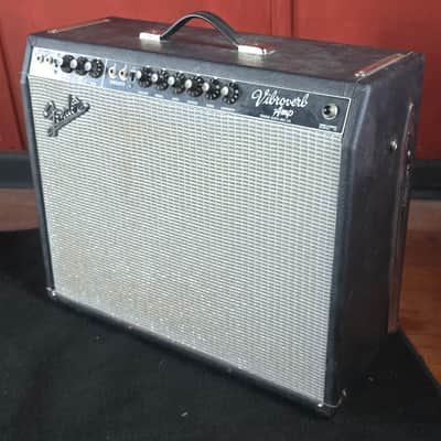 Fender Vibroverb 2-Channel 40-Watt 1x15" Guitar Combo 1963 - 1964 - Black Panel image 2