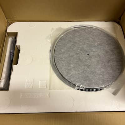 Technics SL-1200MK7 2019 - Present - Silver image 7