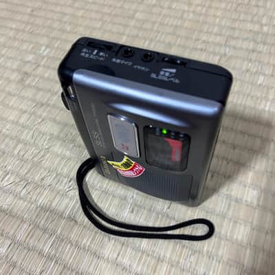 AIWA TP-530 Portable Cassette Recorder image 4