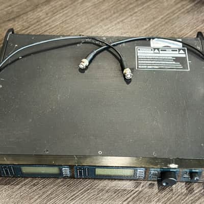 Shure UR4D+ Dual Wireless Receiver 518-578 MHz image 1